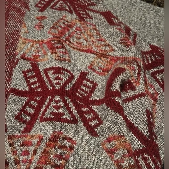 American Eagle Outfitters Women’s Aztec Print Cardigan Sweater Size 2XL EUC - Picture 3 of 6